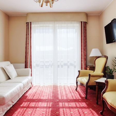 Lila Medical Spa Цехоцинек Экстерьер фото